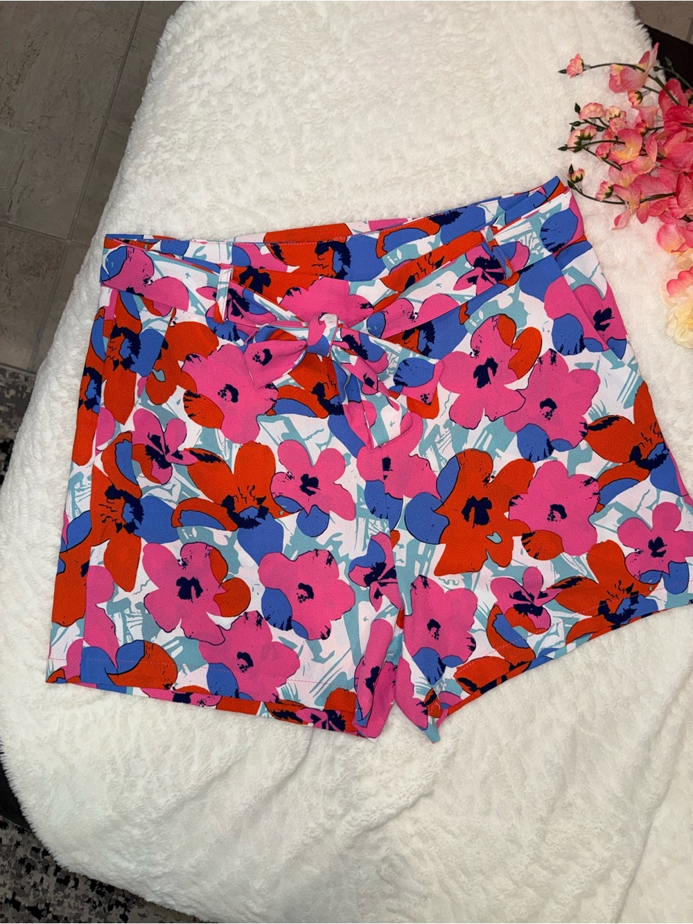 3 x 20$ Floral Tie-Front Women’s Shorts in Pink & Red Size 12
